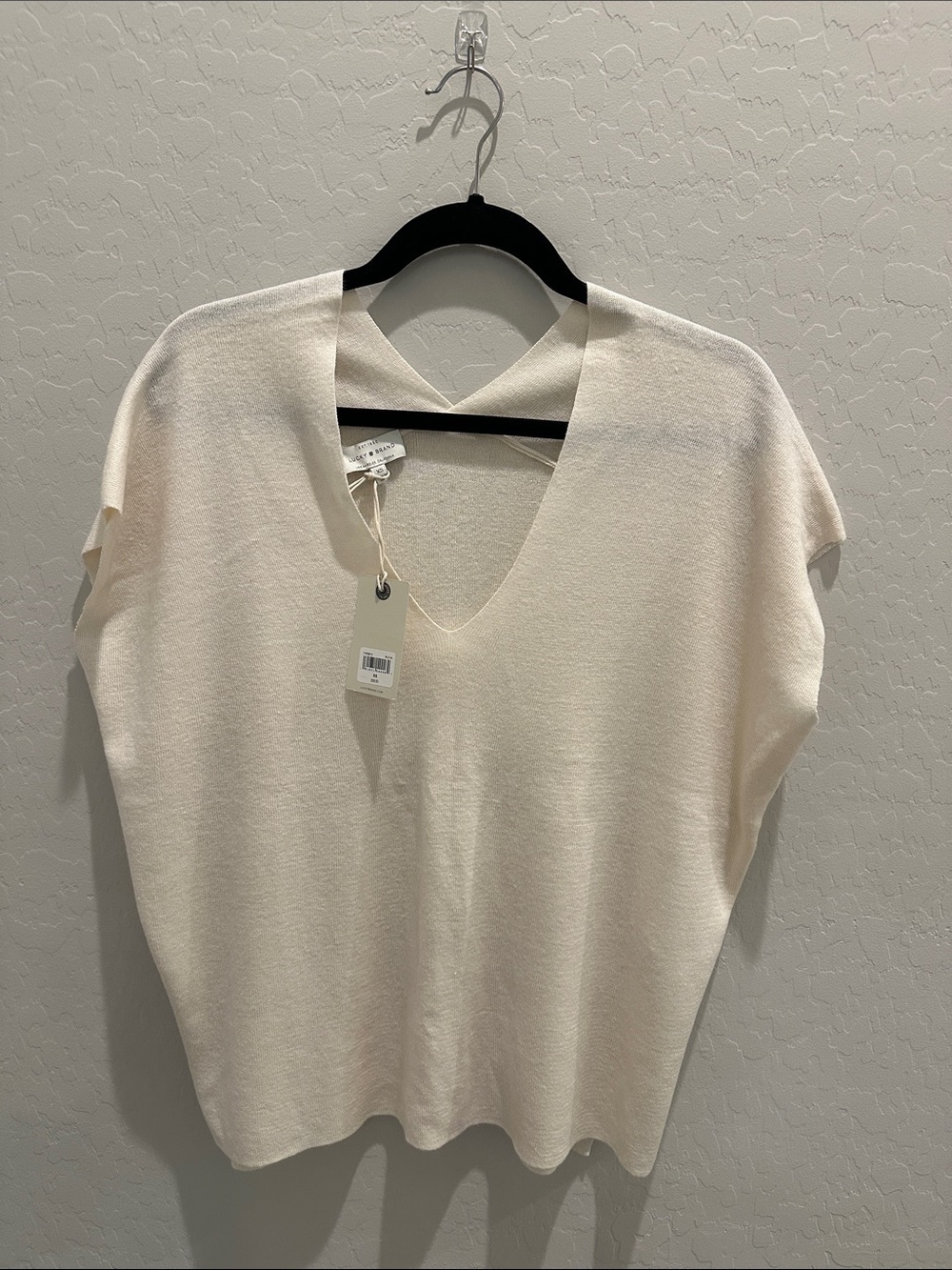 Lucky Brand Cream V-Neck Lightweight Knit Top